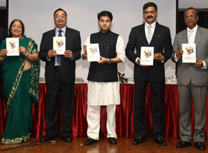 (L-R): Kumud Bhargava, Munish Bhargava, Corporate & Placement Advisor, IIFT, Jyotiraditya Scindia, Minister of State for Commerce & Industry, Government of India, Ajay Shukla, VP & MD, Tata McGraw- Hill Education, KT Chacko, Director, IIFT, New Delhi at the Book Launch-Winning resumes and successful interviews