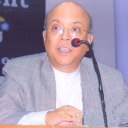 Dr. Rajan Saxena, vice chancellor at SVKM’s NMIMS University