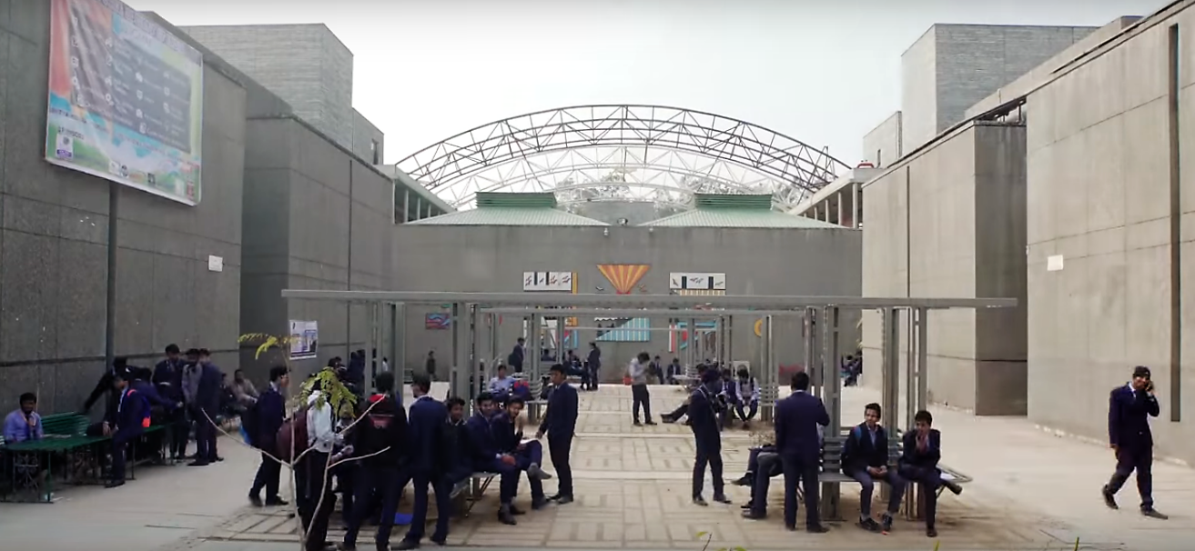 UPES Knowledge Acres Campus Images & Videos: Campus Infrastructure ...