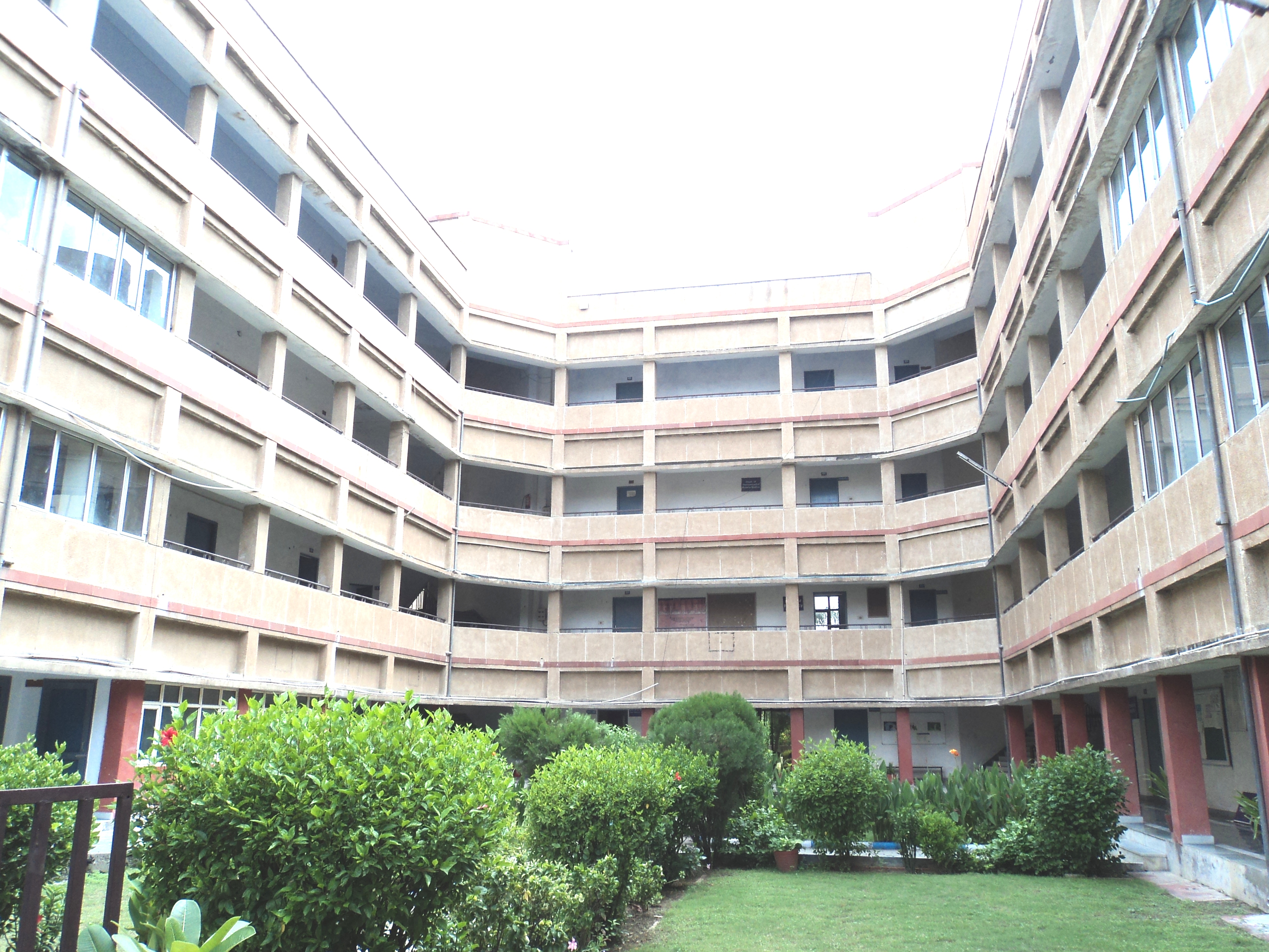 Ishan Institute of Law, Greater Noida Courses, Fees, Placement