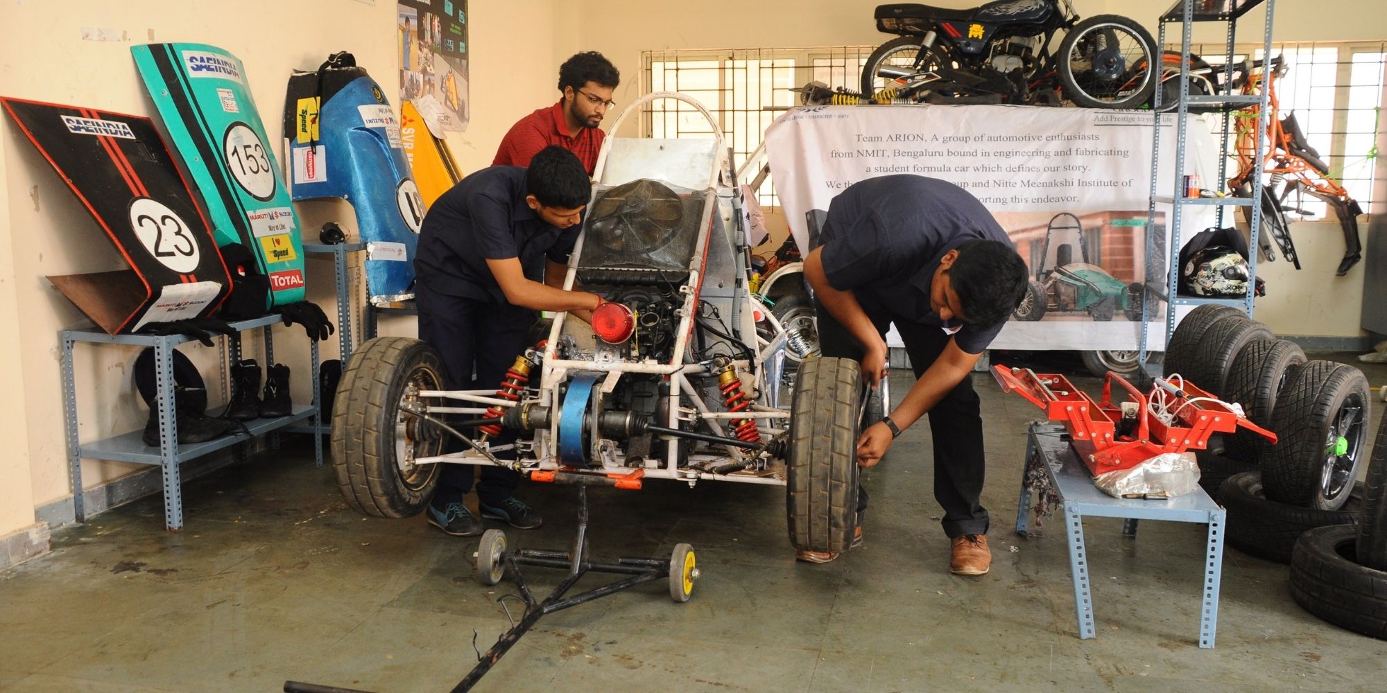 NITTE Meenakshi Institute of Technology Labs(7)
