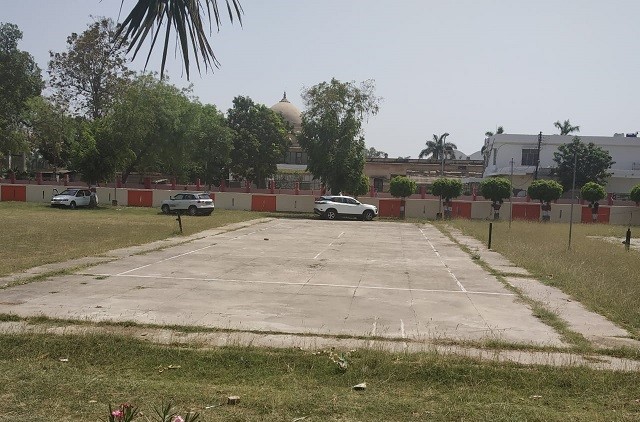 Lawn Tennis Court