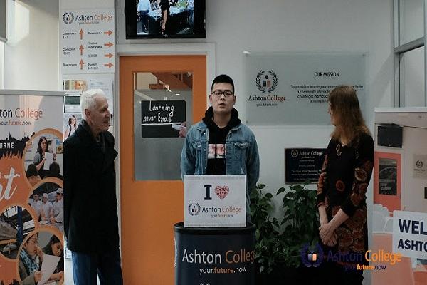 Ashton College