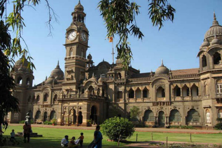 Mumbai University Images & Videos: Campus Infrastructure, Building, Hostel & Labs Pictures & Videos