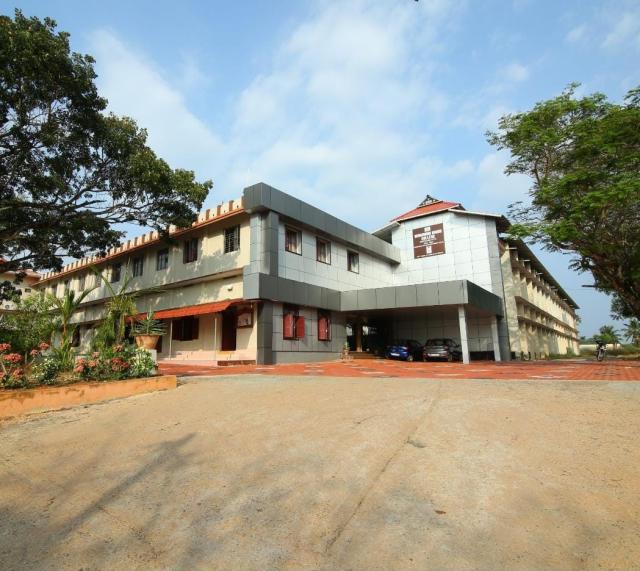 Kumbalathu Sankupillai Memorial Devaswom Board College