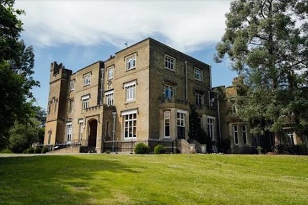 Oaklands College