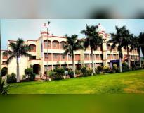 Shri Vaishnav Vidyapeeth Vishwavidyalaya Campus Building(4)