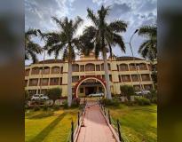 Shri Vaishnav Vidyapeeth Vishwavidyalaya Main Building