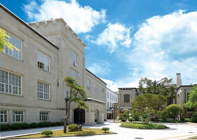 Liebenzell International University