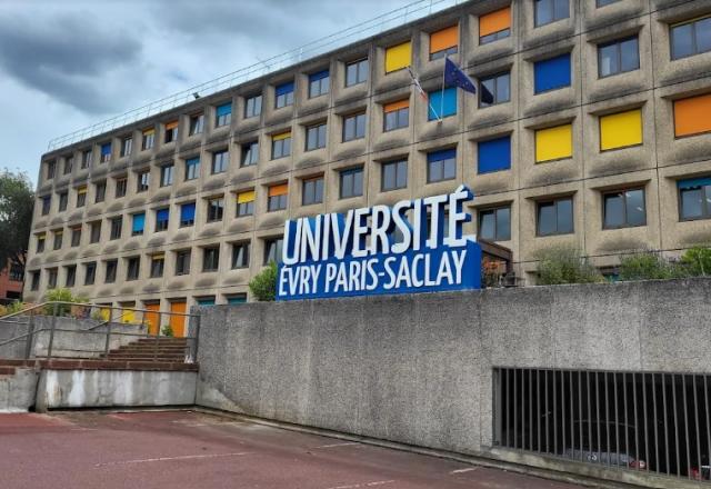 University of Evry Val d'Essonne