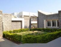 Dr. Vithalrao Vikhe Patil Foundations Medical College and Hospital Campus Building