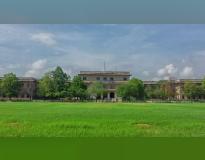 University Maharaja College Campus View(4)