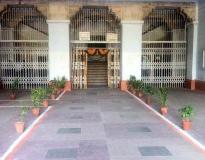 University Maharaja College Entrance(1)