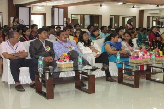 Jeevan Joyt Educational Trusts Reena Mehta Arts and Commerce