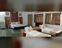 Vivekanand Institute of Management, Ahmedabad Labs(4)