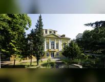 Lauder Business School Main Building