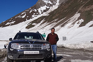 Garlanding India - One man, one car, 24 NGOs, 14000 km