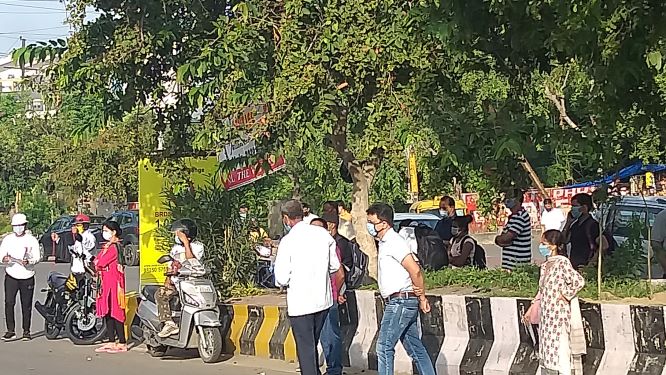 JEE Main Live Updates Shift-1 of Day-4 over, check analysis and students’ reaction here