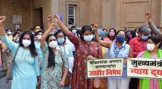 Maharashtra's GMCs teachers call off strike for one month