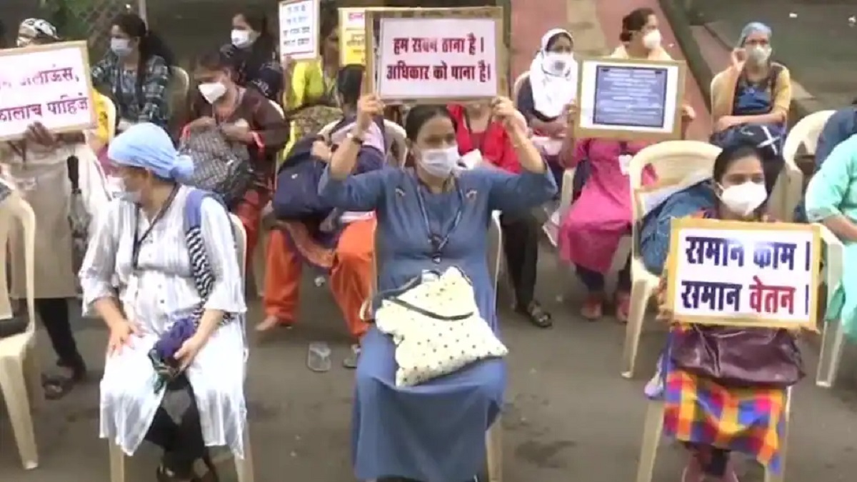 Nursing students in Maharashtra protest against outsourcing of vacancies