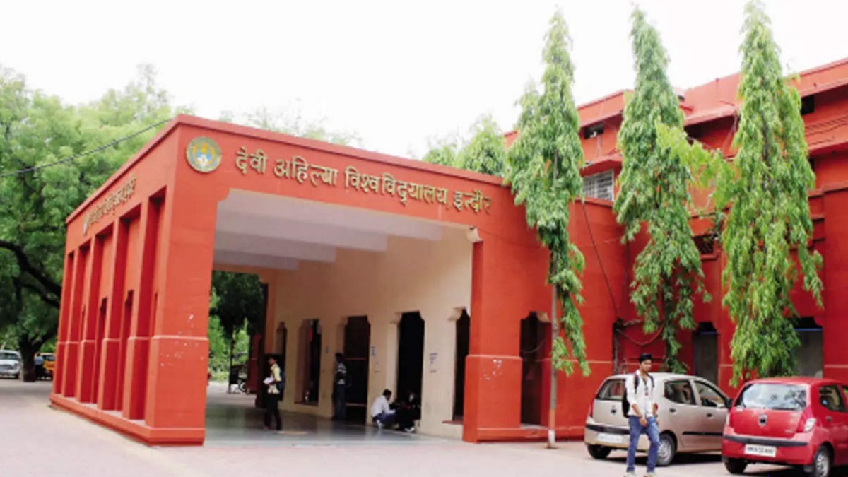 DAVV debars two medicos from writing exams for two years