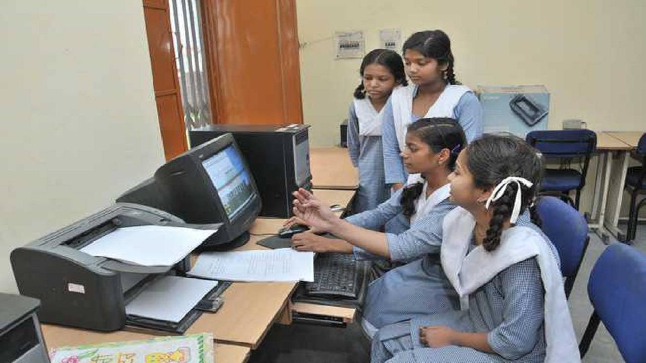 Moga govt schools receive 150 computer systems from Infosys