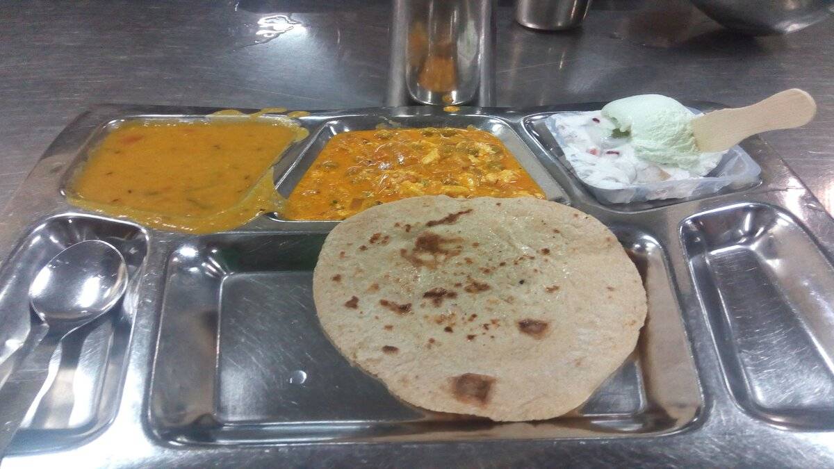 Kurukshetra University students hold protest after worm food in hostel food