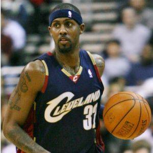 Larry Darnell Hughes