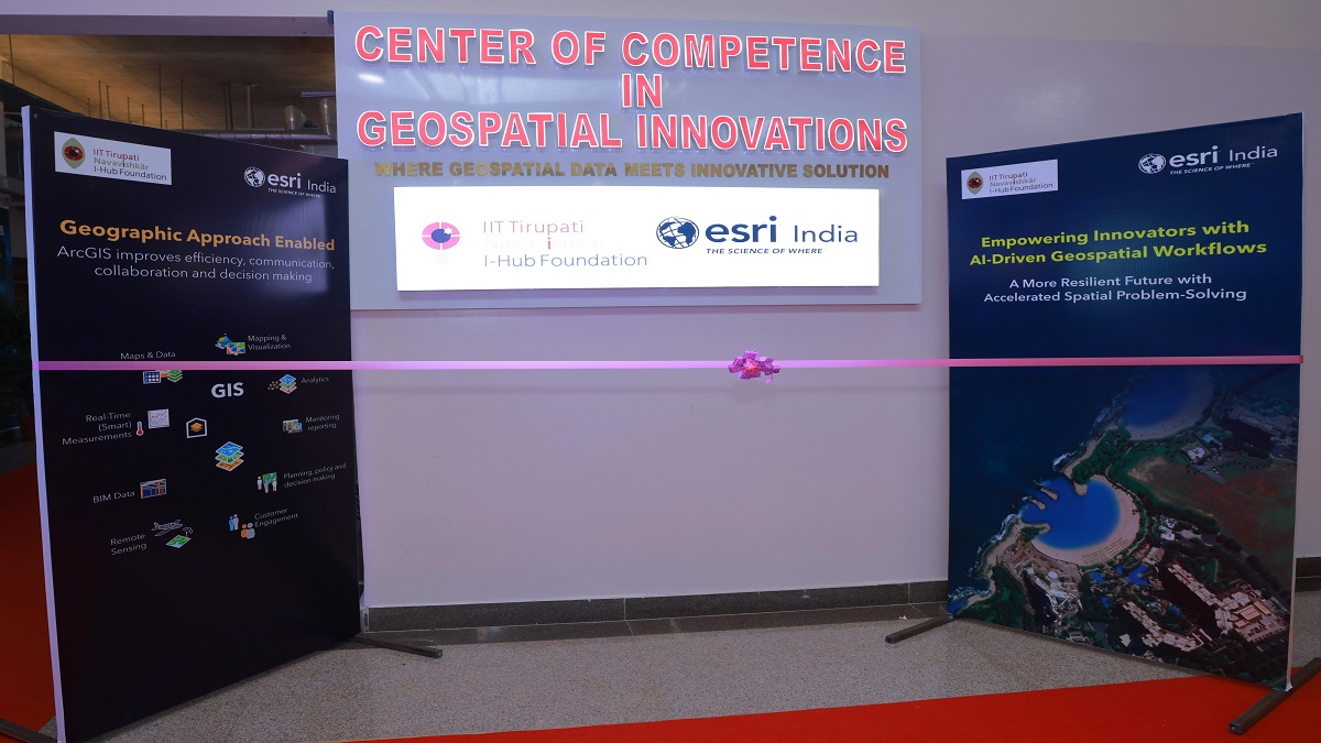 IITTNiF & Esri India Launch Centre of Competence