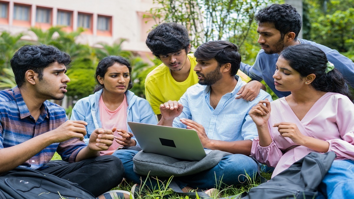 SBI Clerk Mains Admit Card 2025 OUT