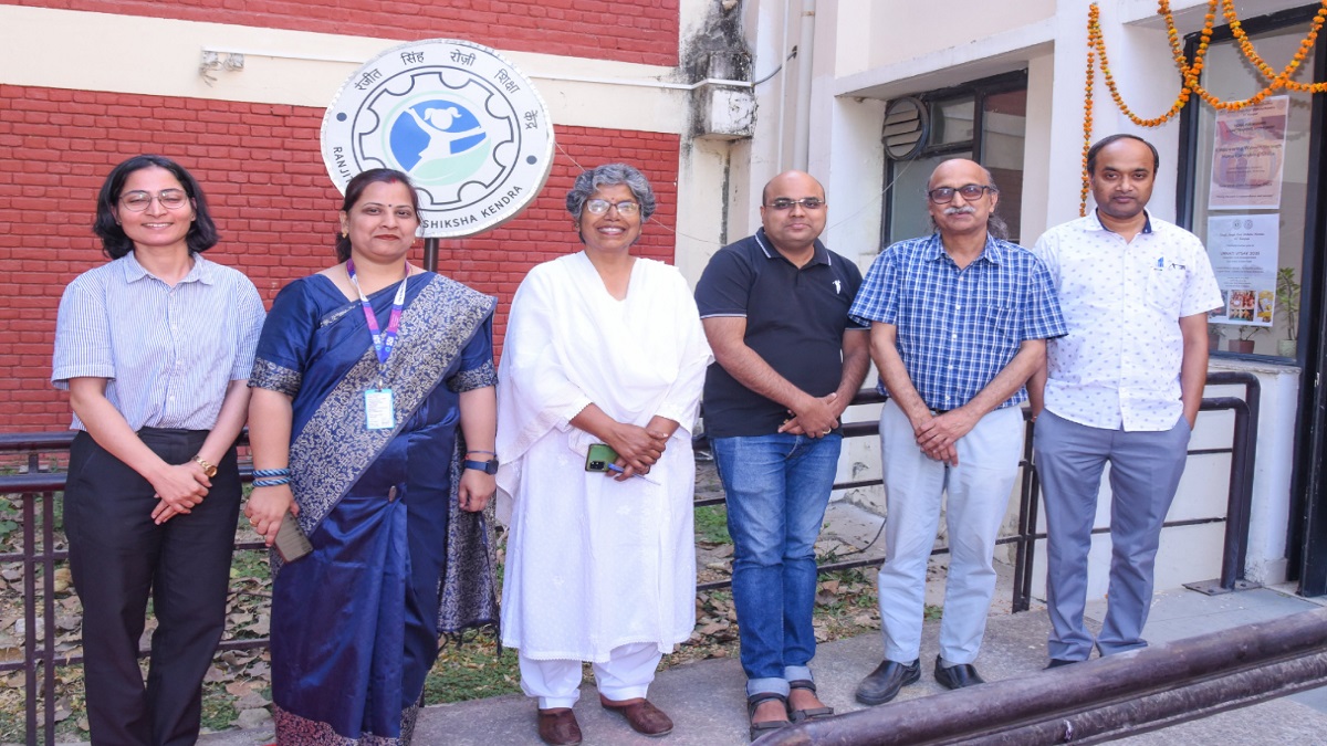 IIT Kanpur to Inspire Young Minds Through Astronomy & Science Clubs