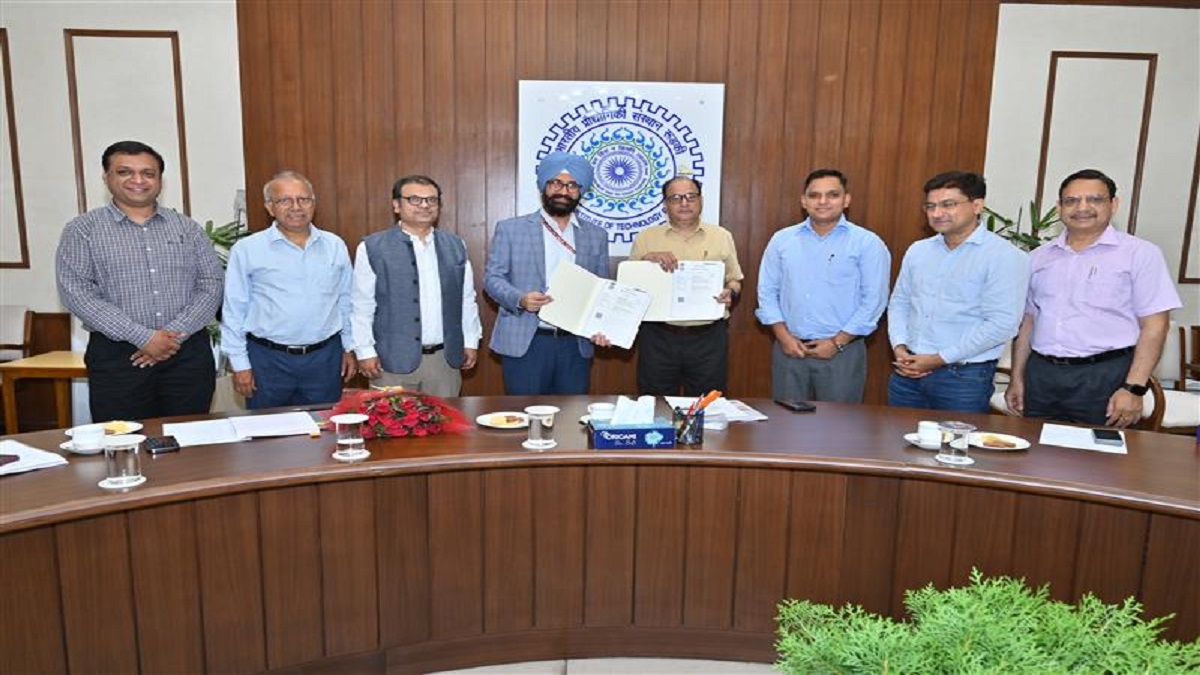 IIT Roorkee, FOR Ink MoU to Set Up Centre of Excellence