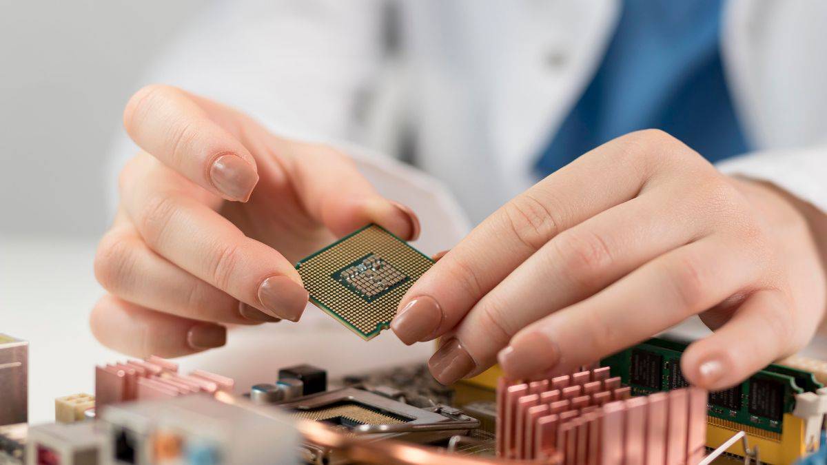 extrinsic semiconductor